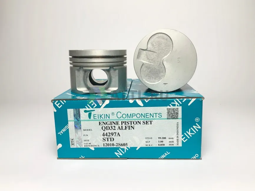 Комплект поршней QD32 фото 1